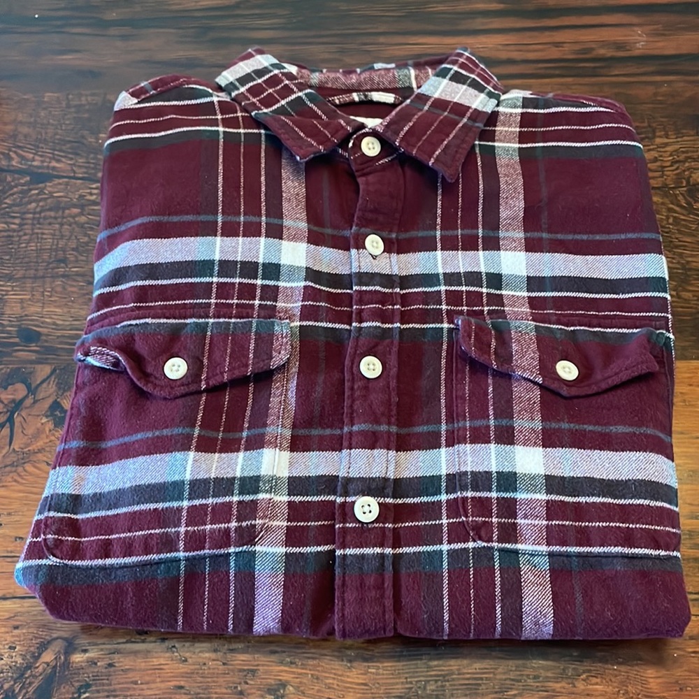 American Eagle Men's Super Soft Flannel Shirt Burgundy and Grey Plaid